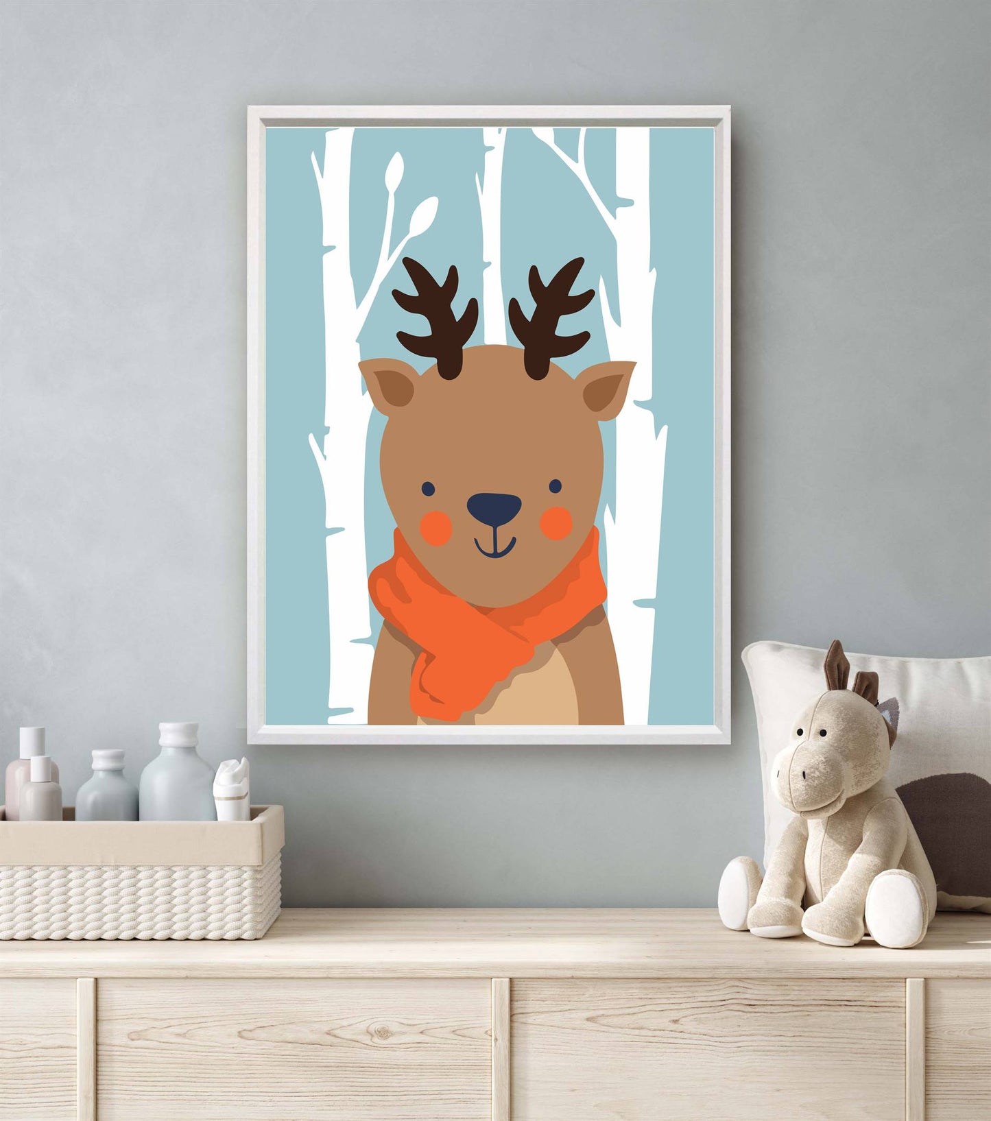 Hert met sjaal in het bos - Dieren
